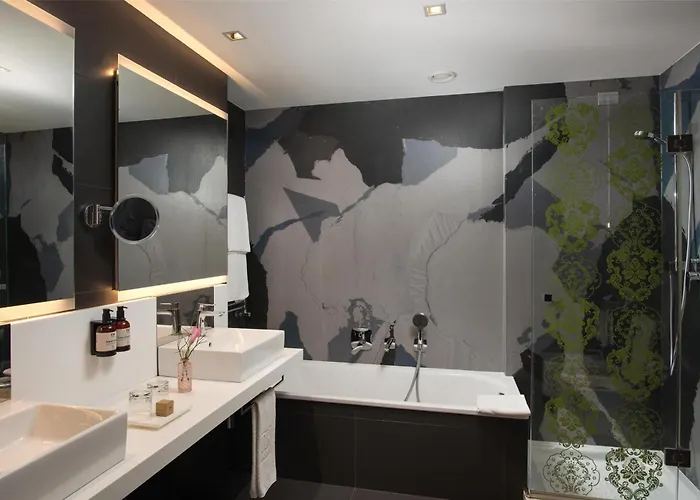 Nh Hotel 4*